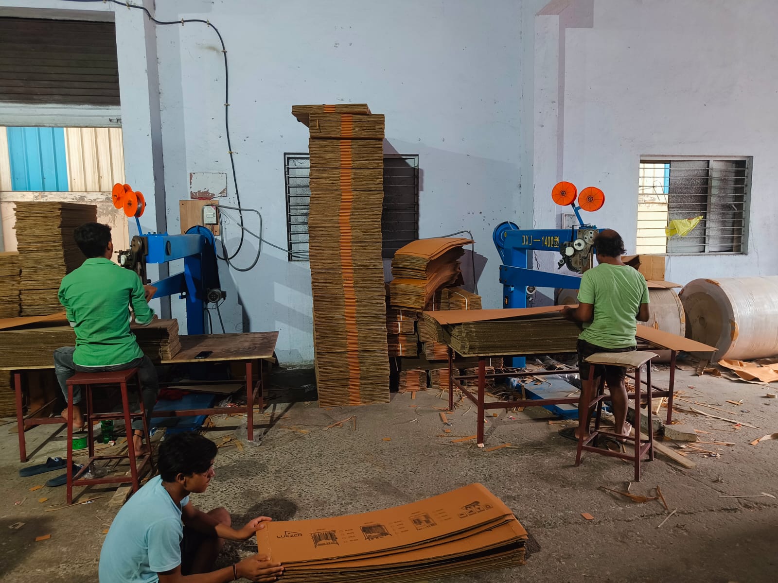 Die-punching machine in operation at Maa Ashapura Print & Pack, Ahmedabad